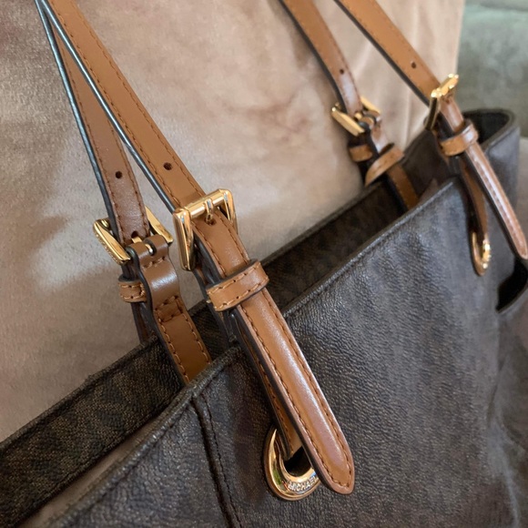 COPY - Michael Kors Tote - Picture 7 of 14